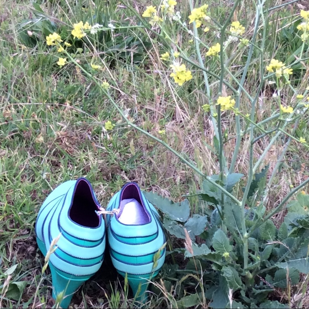 Blue boots - Picture 4 of 4